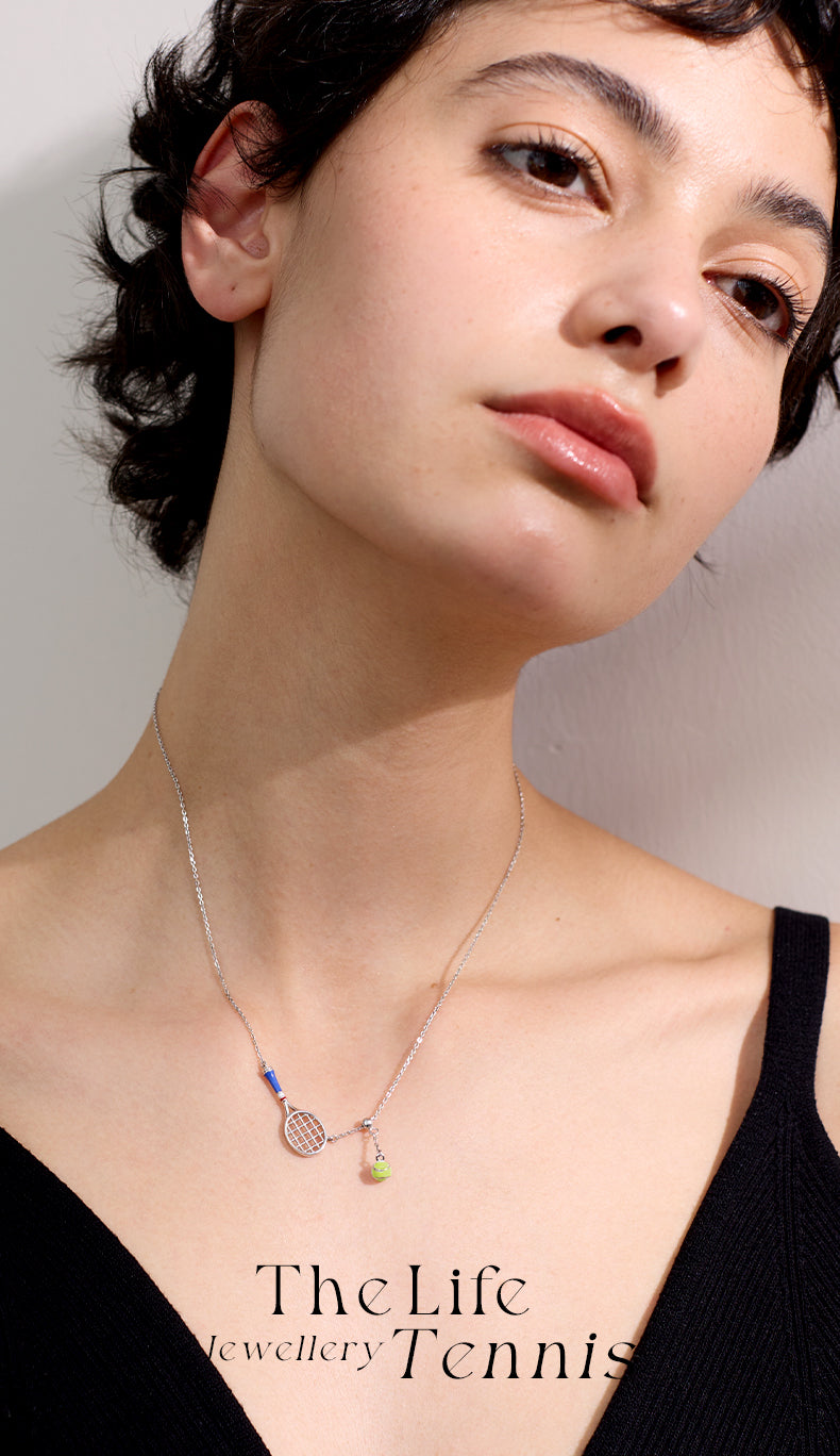 Collana pendente a forma di racchetta da tennis