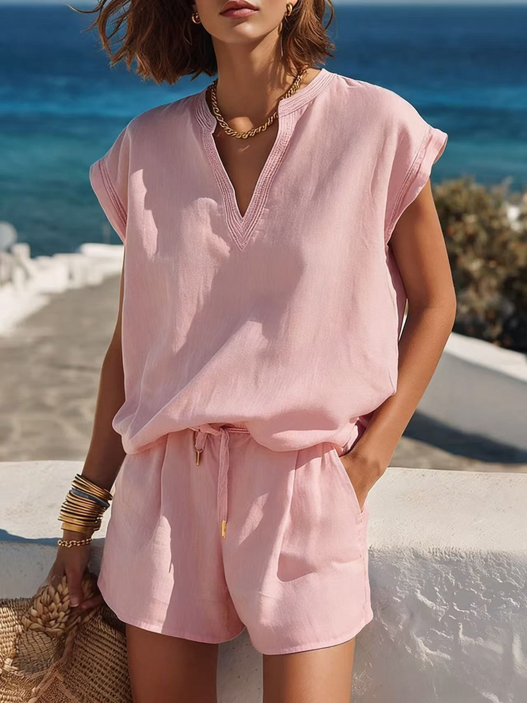 Completo Top e Pantaloni Corti in Stile Resort Casual