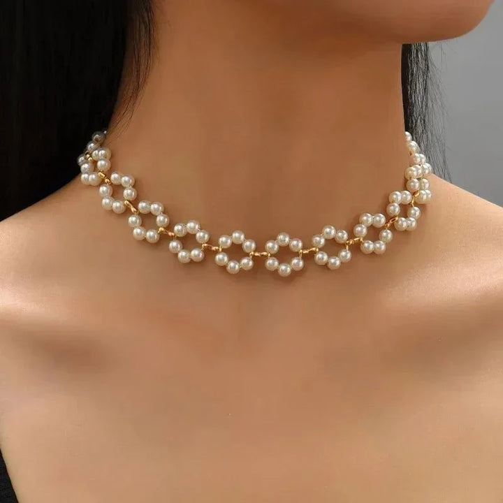 Collana Choker con Margherita Floreale in Perle