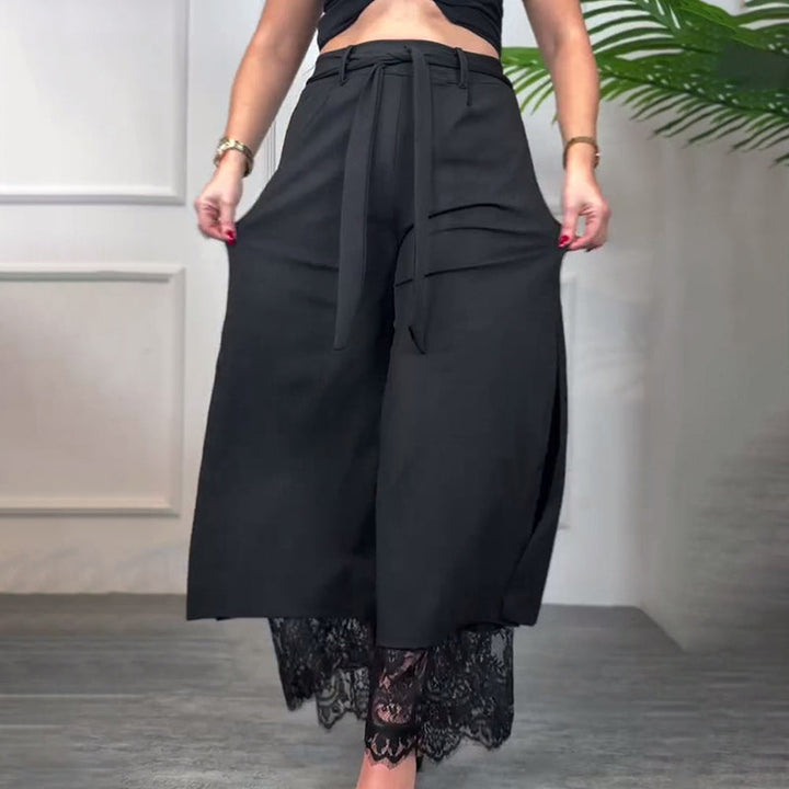 Pantaloni da donna a zampa con fodera in pizzo