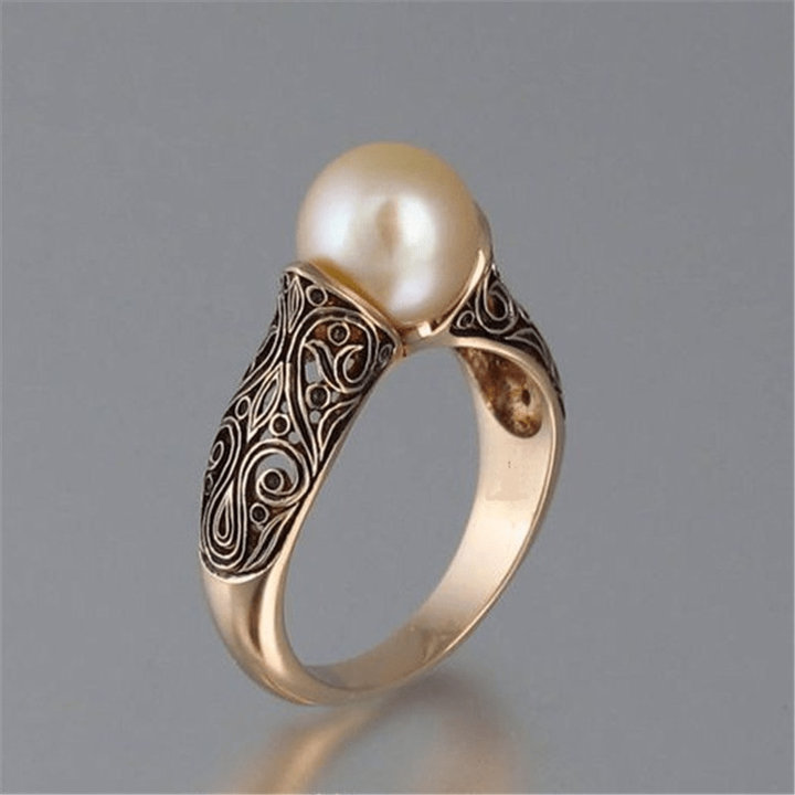 Anello Vintage Perla Dorato Senza Tempo